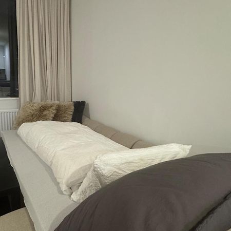Minimalistic, Flat, Kopavogur Apartment Reykjavik Exterior photo